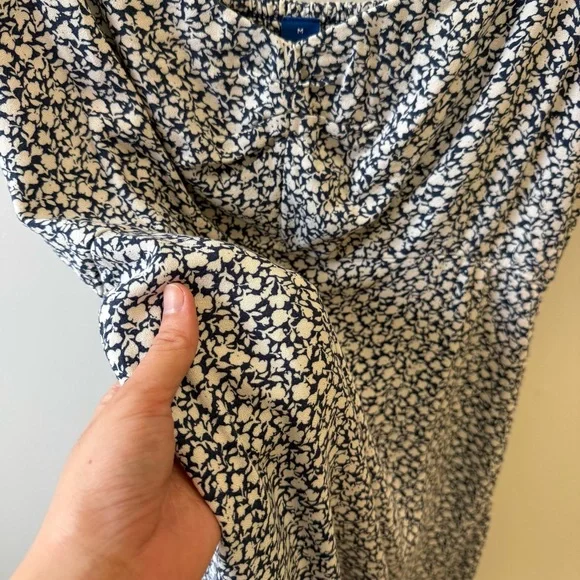 Old Navy Navy and White Floral Mini Dress - Picture 6 of 7